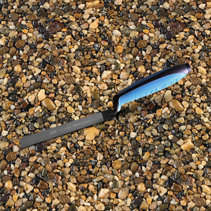 19mm Ox Pro Tuck Trowel for Resin Bound installations featuring a blue handle