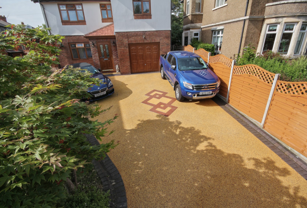 Yellow and gold resin driveway