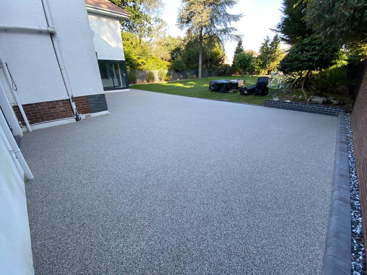 Patio laid with DALTEX resin bound